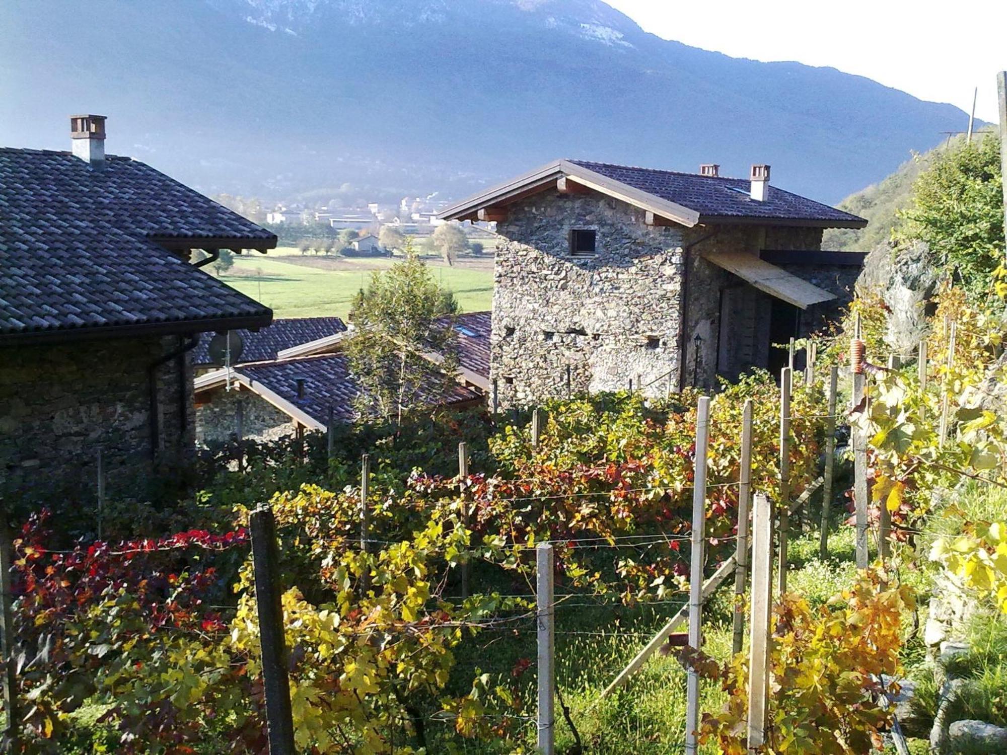 Borgo Erbiola Villa Colico Bagian luar foto
