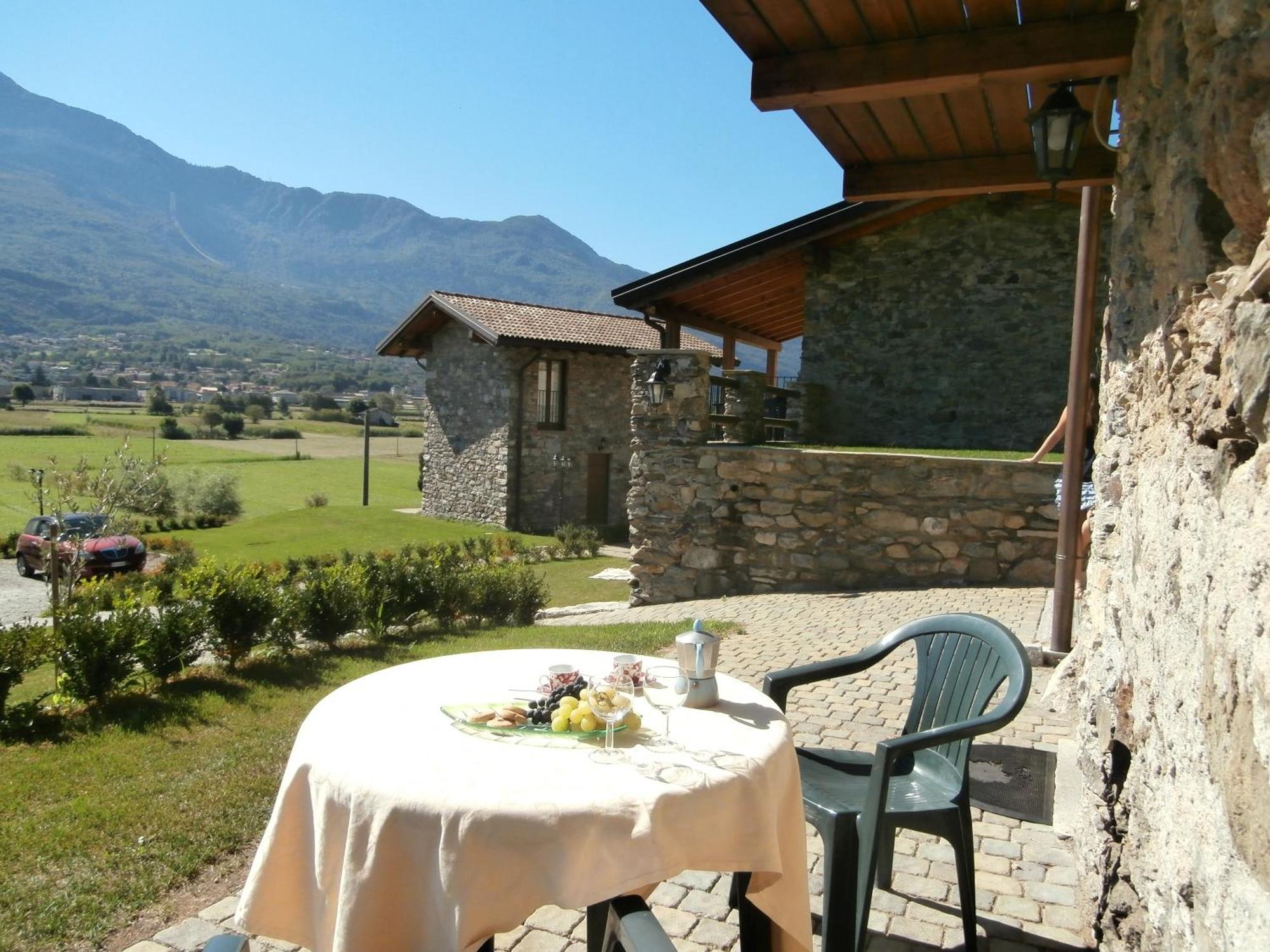 Borgo Erbiola Villa Colico Bagian luar foto