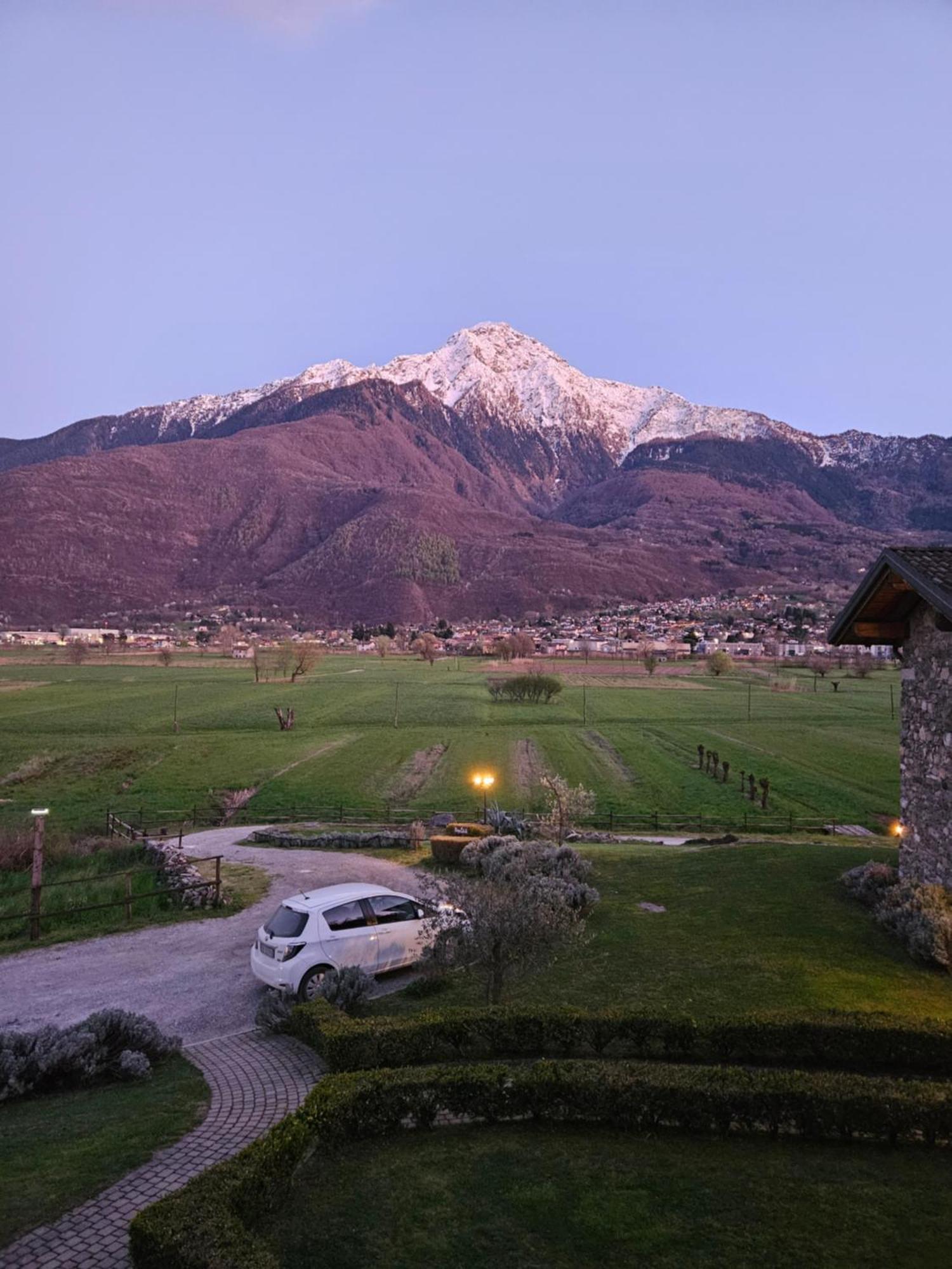 Borgo Erbiola Villa Colico Bagian luar foto