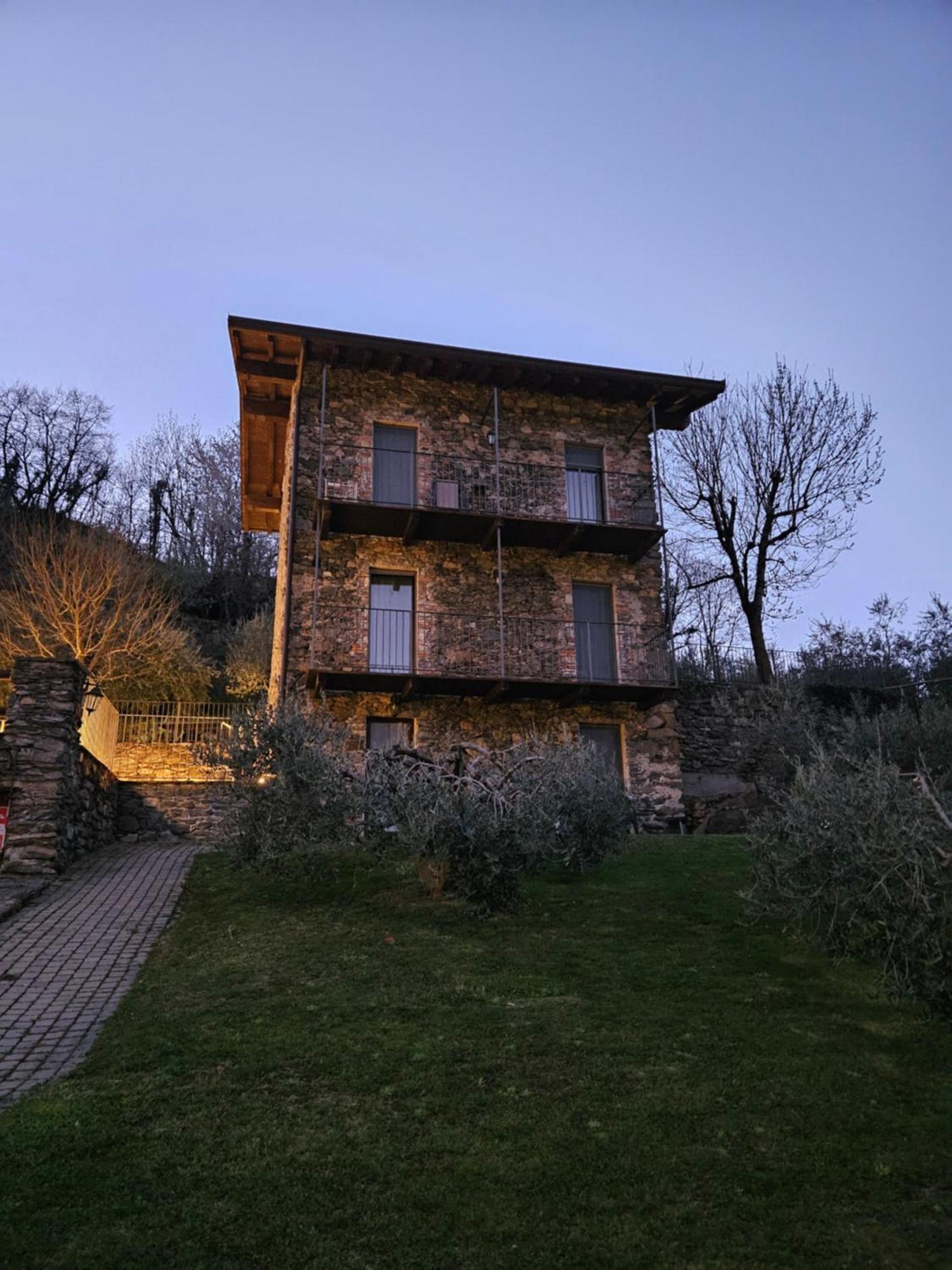 Borgo Erbiola Villa Colico Bagian luar foto